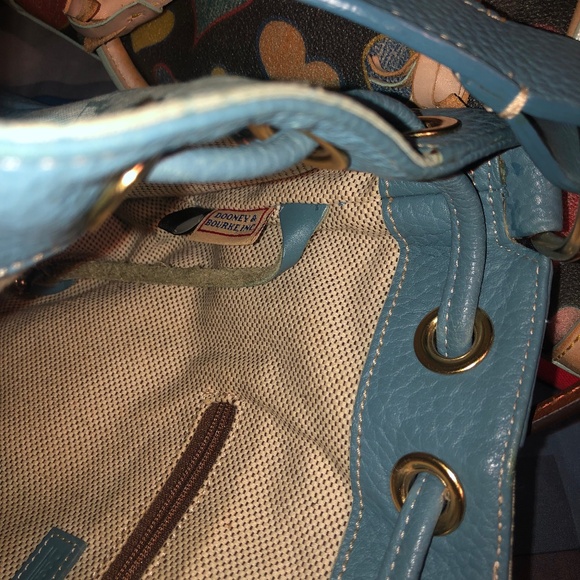 Dooney and Bourke Bucket Hobo Purse Y2K - Picture 2 of 8